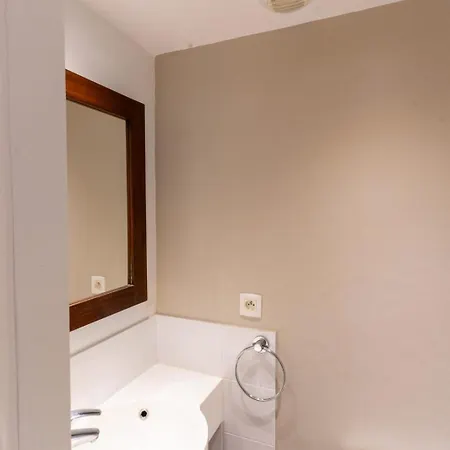 Very Pleasant Flat For 6 People In A Tourist Ideally Located 260 *