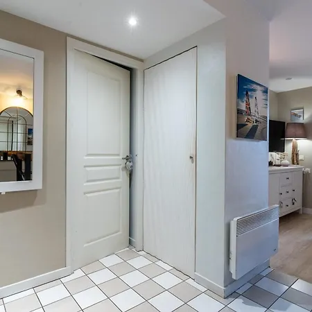 Διαμέρισμα Very Pleasant Flat For 6 People In A Tourist Ideally Located 260 *